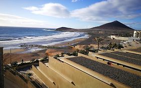 alquilaencanarias El Medano Spectacular terrace&sea views A